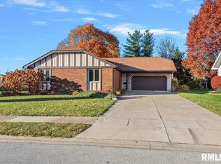 243 Nottingham Rd, Springfield, IL 62704