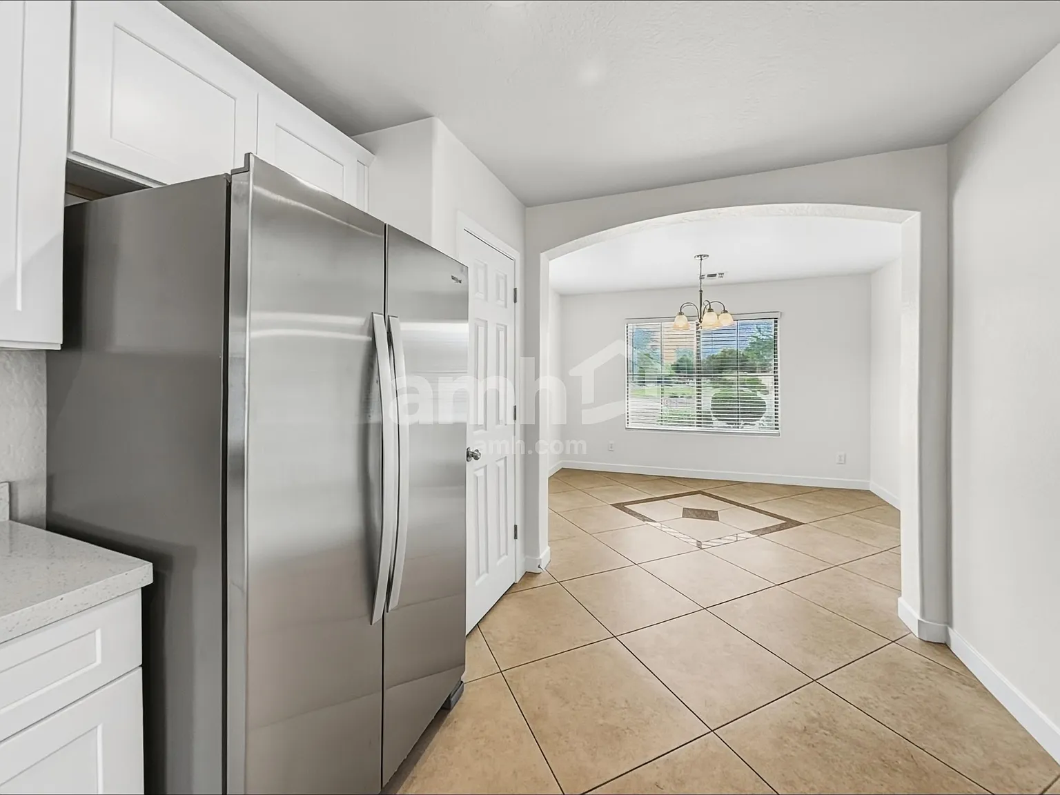4 bed, 2.5 bath, 2265 sqft, $2,470 — Photo 3