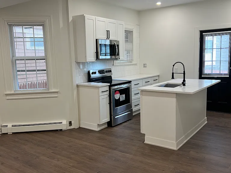 511 Angell St #1 — Photo 1