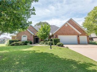 3191 E High Meadows Dr, Fayetteville, AR 72764