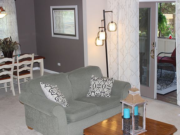 Living Room/Dining Room