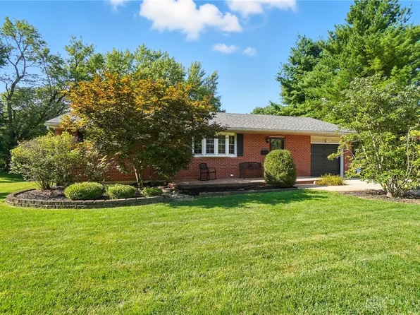 2089 Marcia Dr, Bellbrook, OH 45305