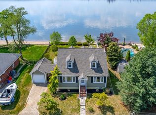 37 Delaware Dr, Penns Grove, NJ 08069