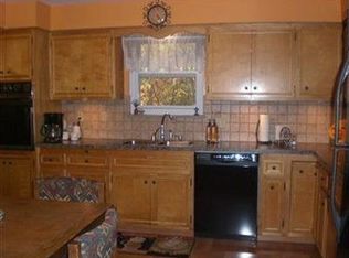 5196 Hampton Dr, North Olmsted, OH
