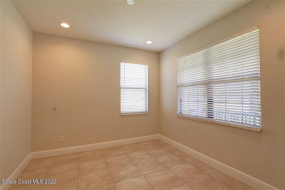 3 bed, 2.0 bath, 1857 sqft, $3,200 — Photo 4