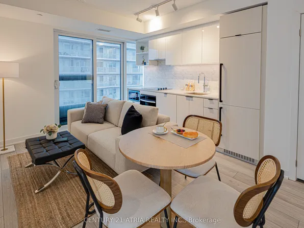 252 Church St #2706, Toronto, ON M5B 0E6