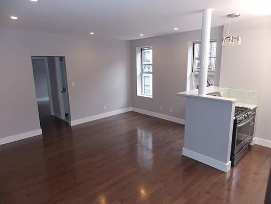 Rented by Space Real Estate | media 10
