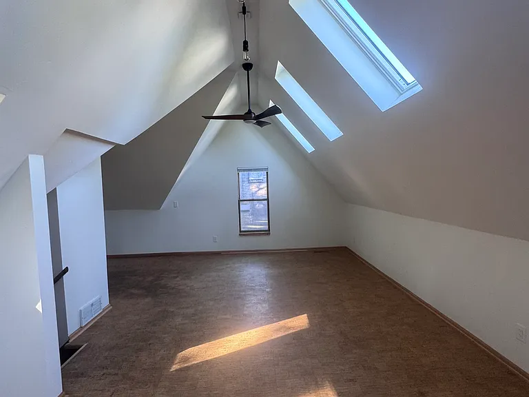 1330 E Wilson St — Photo 12