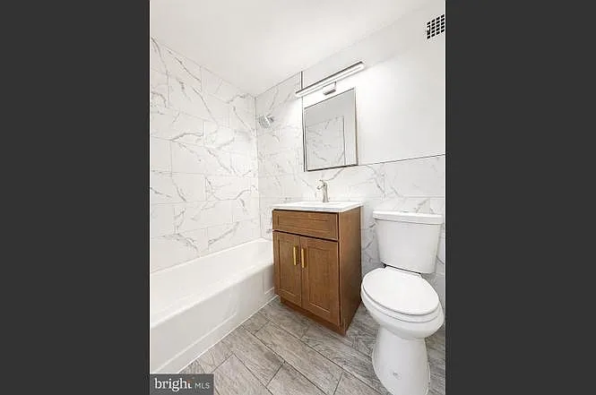 1121 Arlington Blvd #313 — Photo 9