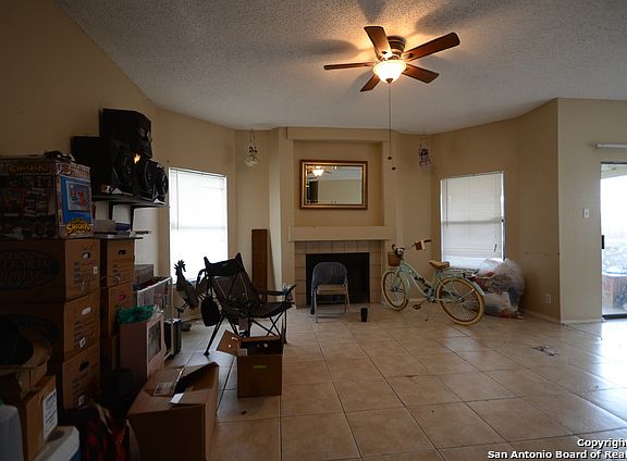 3rd image of 639 Cypresscliff Dr