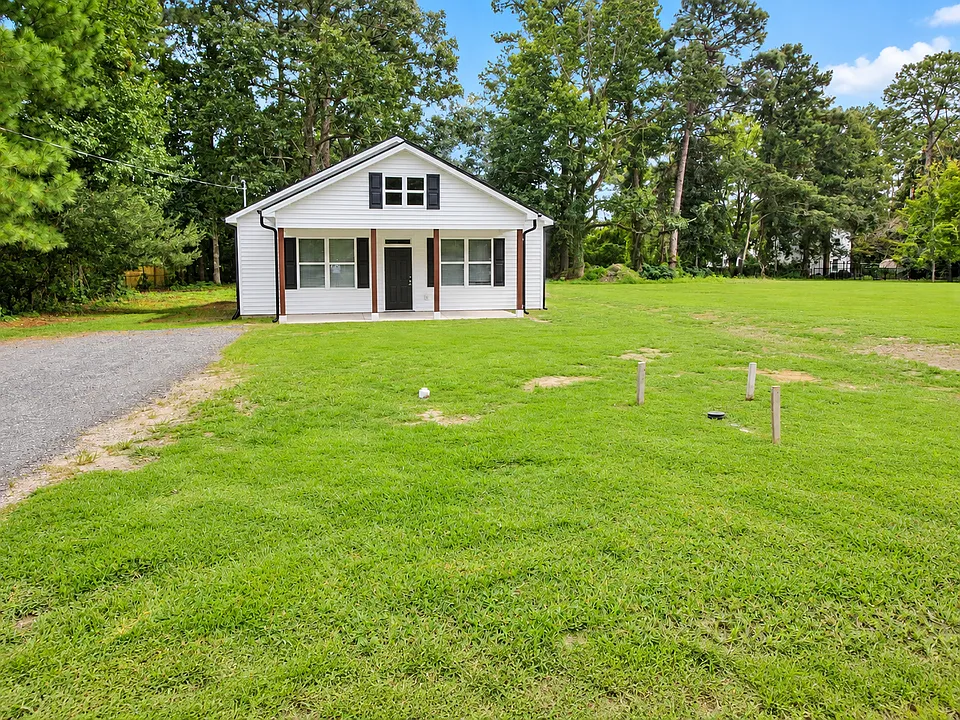 107 Fairview St
