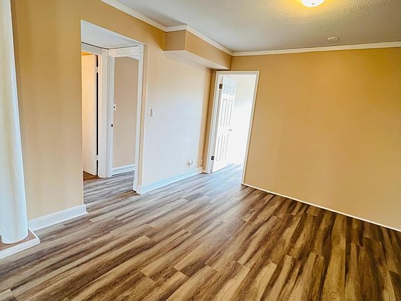 4th image of 210 Dublin Dr