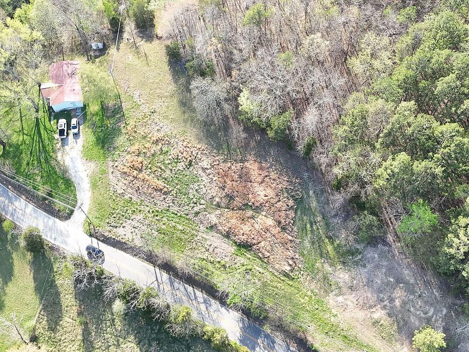 1st image of 809 Emery Rd
