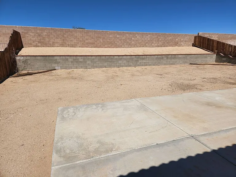 5926 Regino Ave — Photo 12