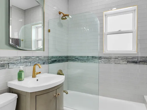 743 East 9th Street image 11 of 14