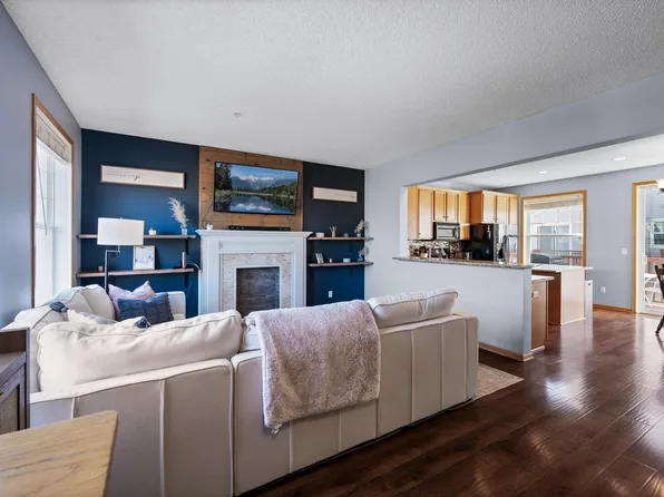 2090 Wellens St, Chaska, MN 55318