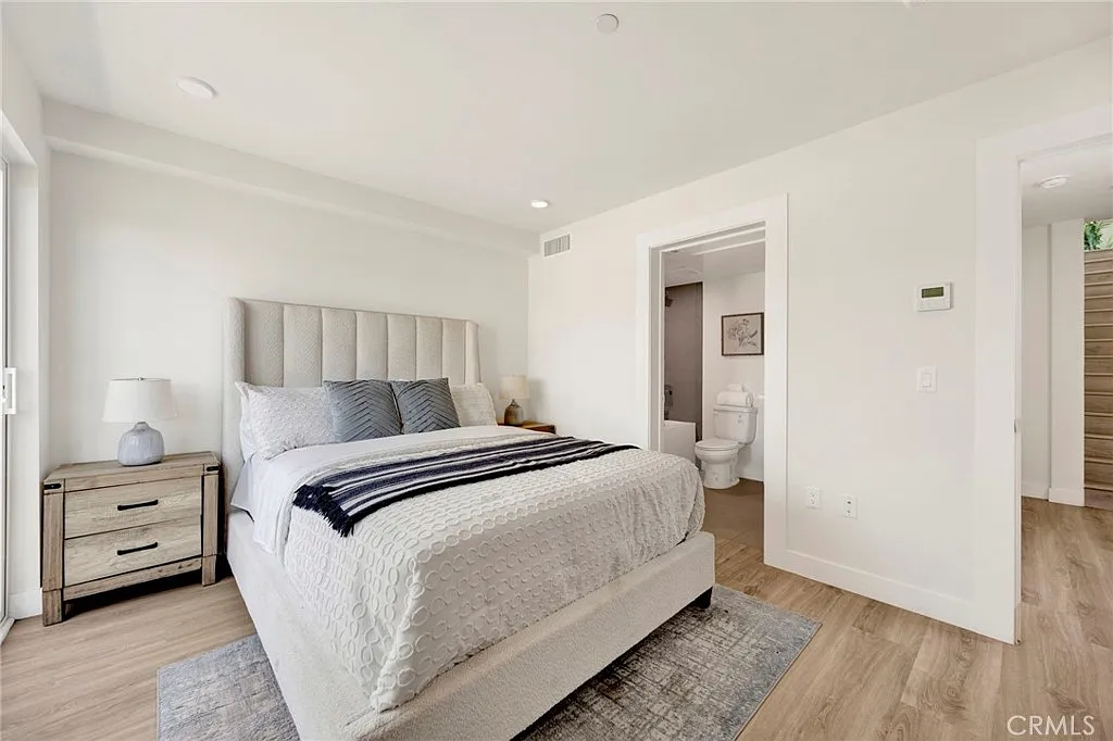 4 bed, 1796 sqft, $3,700 — Photo 4