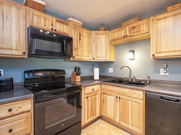 4th image of 1060 Terrydel Ln