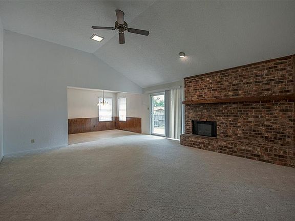 4th image of 309 Grand Meadow Dr
