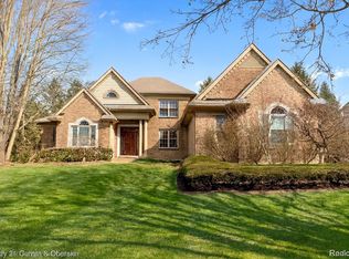 47611 Manorwood Dr, Northville, MI 48167