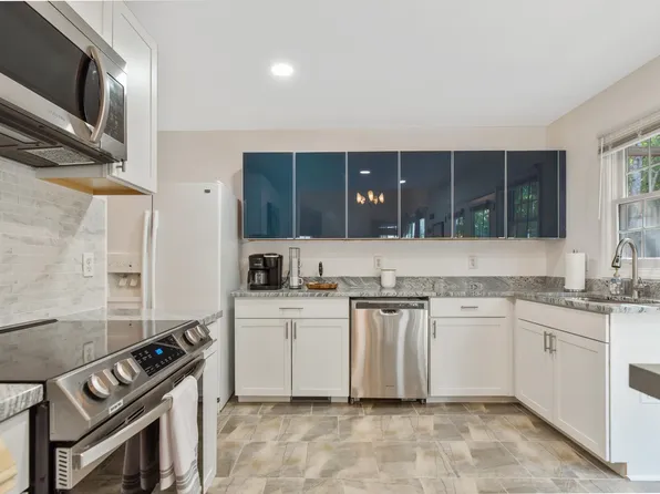 108 Trent Woods Way, Cary, NC 27519