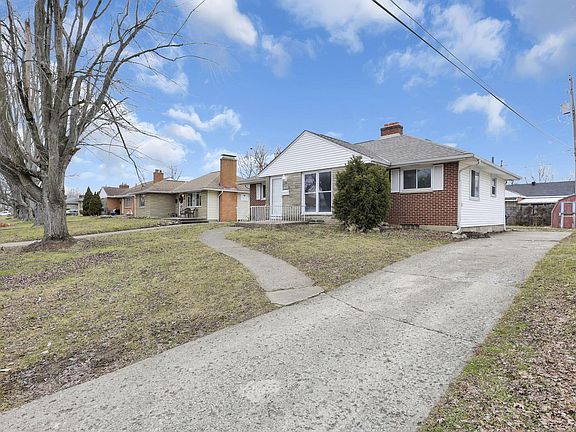5th image of 2692 Regina Ave