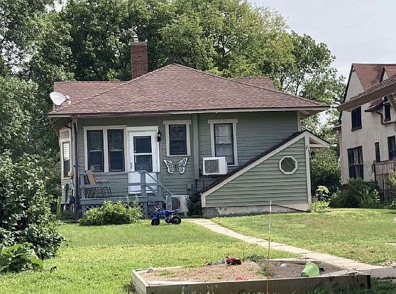 4th image of 408 S Washington St