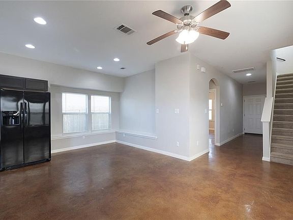 3rd image of 4611 Esper Ln #324