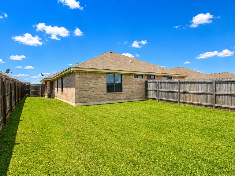 3509B Dustin Ct — Photo 16