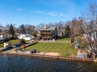 36935 N Nathan Hale Dr, Lake Villa, IL 60046