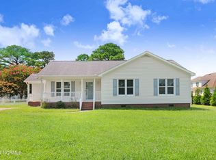 2104 Tucker Rd, Winterville, NC 28590