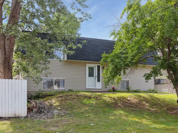 3756 Conroy Trl, Inver Grove Heights, MN 55076