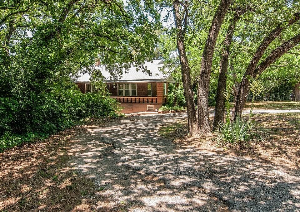 1st image of 5814 Forest Hill Dr