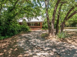 5814 Forest Hill Dr, Forest Hill, TX 76119