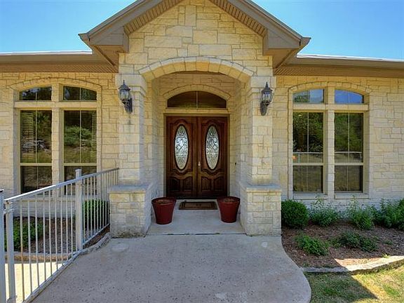 2nd image of 110 Blue Jay Ct