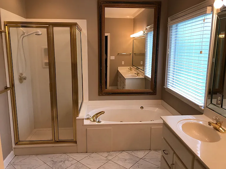 Country Club Dr — Photo 13
