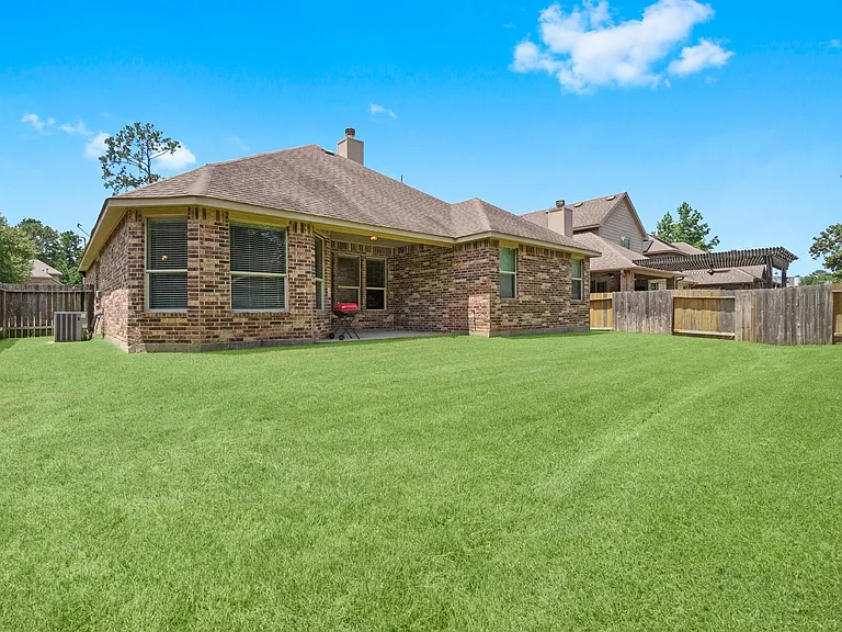 118 Red Deer Pl — Photo 24