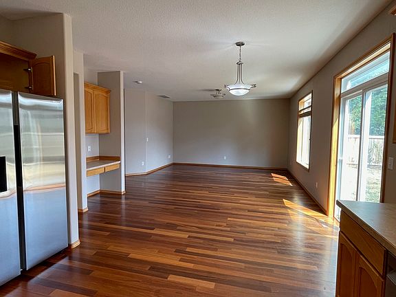 5th image of 18309 NE 20th St