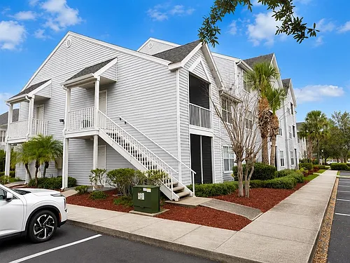 1218 Bermuda Lakes Ln #201 Photo 1