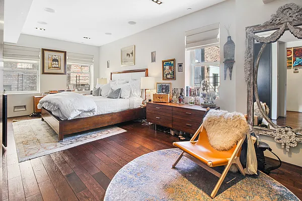 Rented by Compass | media 22