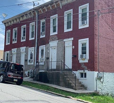 5th image of 563 E Arch St