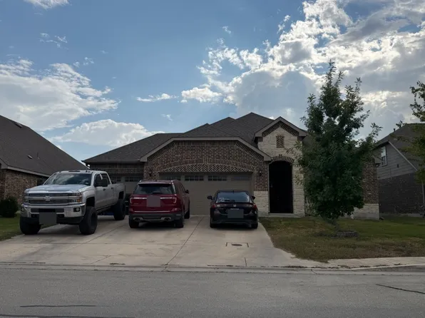 2758 Ridge Hts, New Braunfels, TX 78130