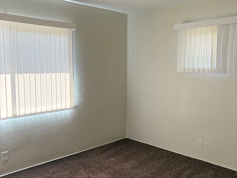 3571 Beechwood Ave #K — Photo 5