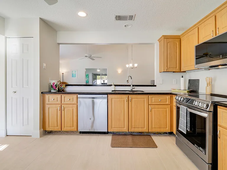 125 Arrowhead Cir — Photo 2