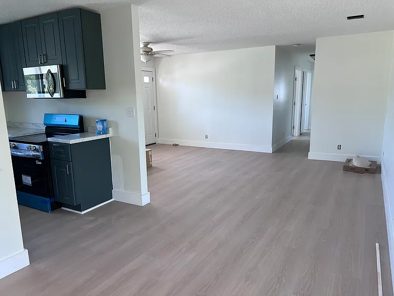 2906 Venetian Dr — Photo 5