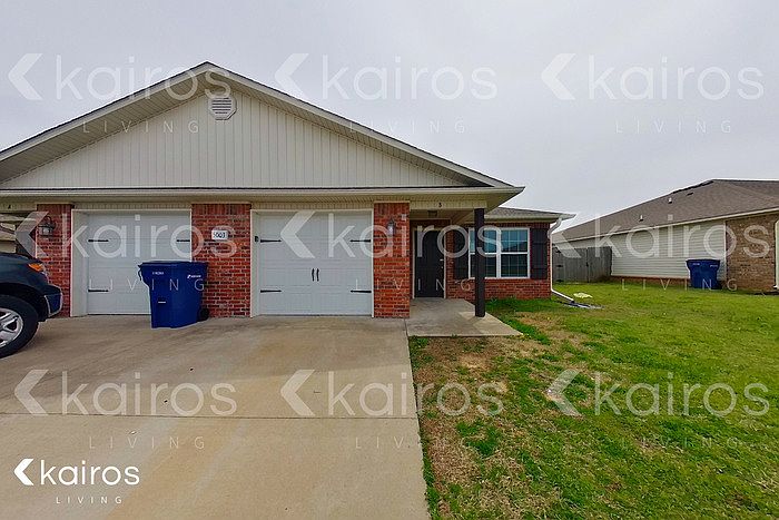 1st image of 5003 E Thomas St #B