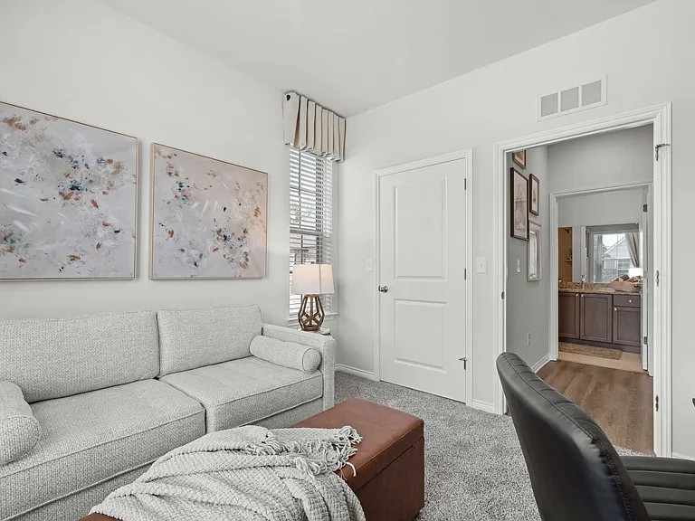 Walden Parc Apartments — Photo 33