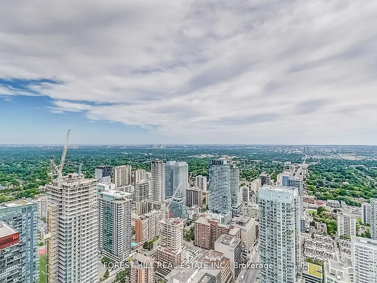 2221 Yonge St #5402 — Photo 29