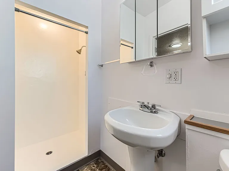6754 SE Alder Pl — Photo 20