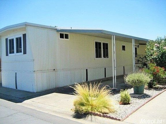 3rd image of 6227 Tyee Ave